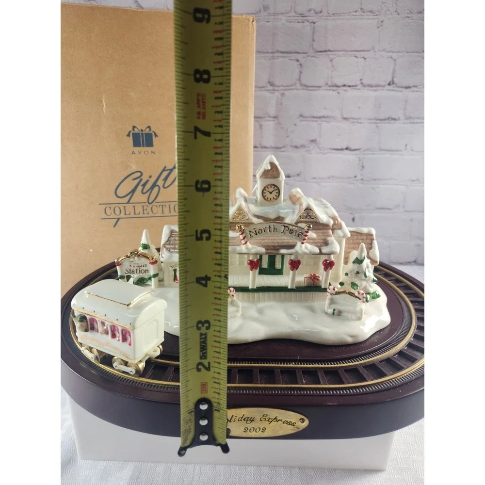 Beautiful Christmas Train HOLIDAY EXPRESS PORCELAIN Avon Collection W/ Box